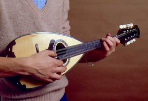Мандолина   музыкальный инструмент из Италии