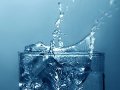 Чистая питьевая вода из-под крана
